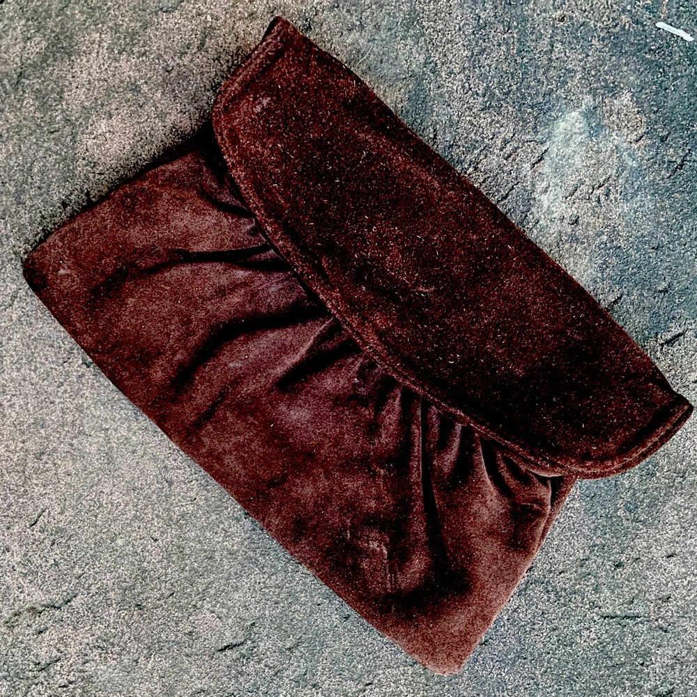 Vintage 1970s dark brown Italian suede envelope clutch w/gathered front.